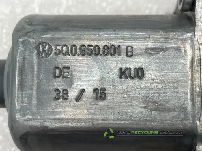 Fenstermotor Tür - 5a9e33c2-3063-4b02-8029-1e8a9b86910a.jpg