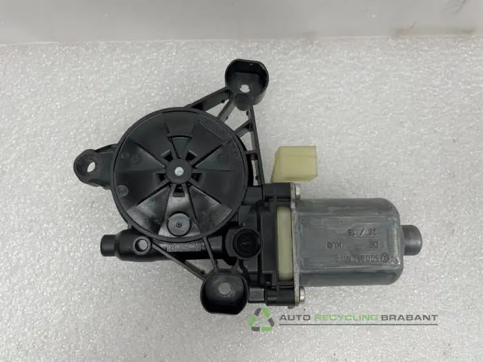 Fenstermotor Tür - 7c7e511f-9b01-4d1e-80a1-46b6d05f74b7.jpg