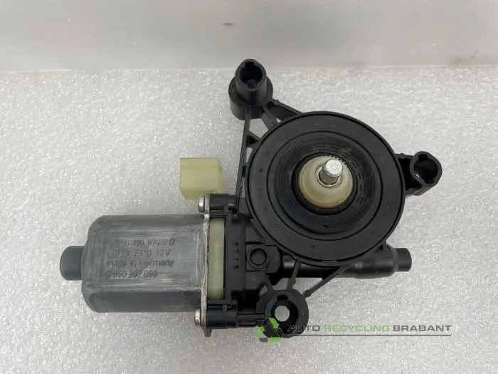 Fenstermotor Tür - ac62f7dc-3a03-47b0-89b4-593db8ba052e.jpg