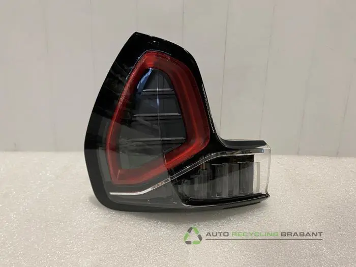 Feu arrière gauche Lynk & Co 01