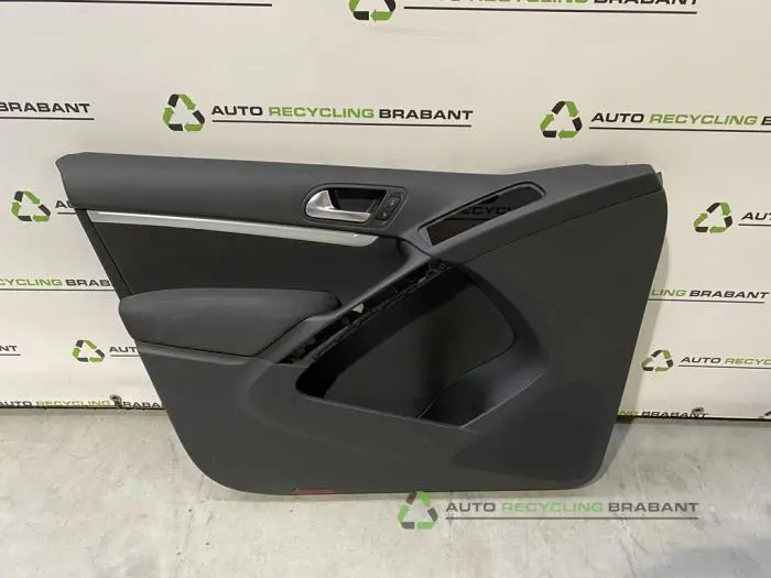 Türverkleidung 4-türig links vorne Volkswagen Tiguan