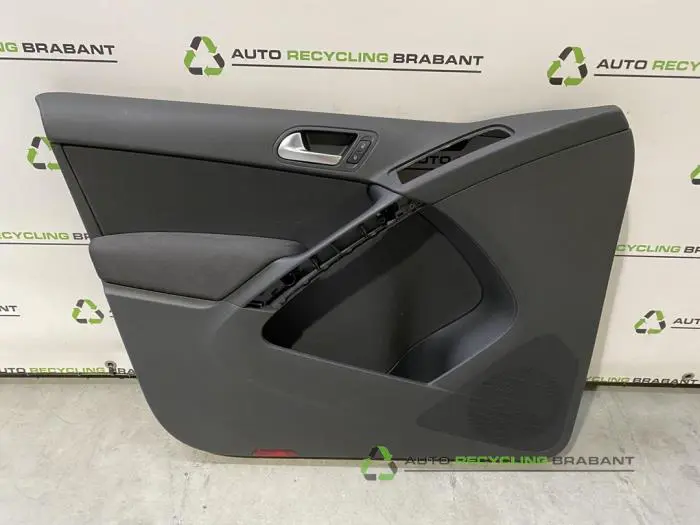 Türverkleidung 4-türig links vorne Volkswagen Tiguan