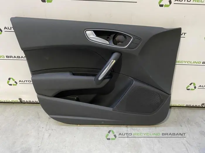 Türverkleidung 4-türig links vorne Audi A1