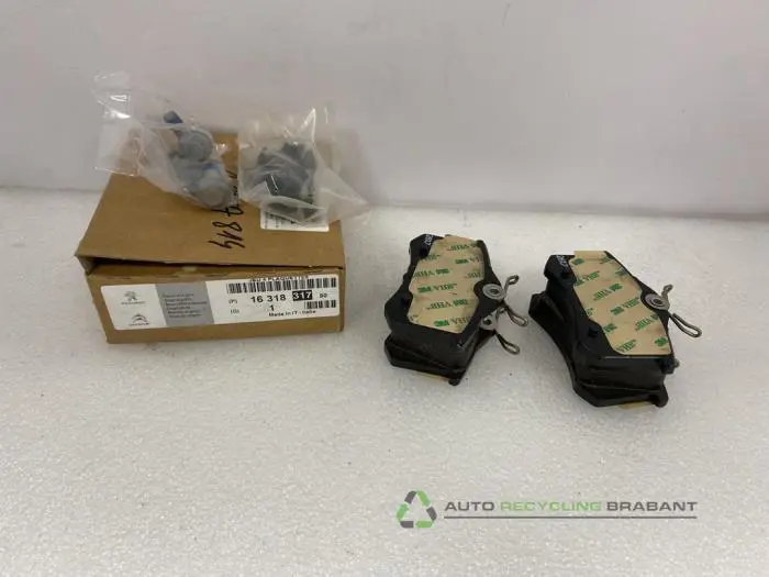 Remblok achter Renault Clio