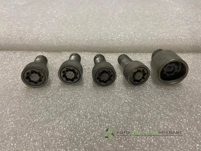 Wielslot Set Volkswagen Golf