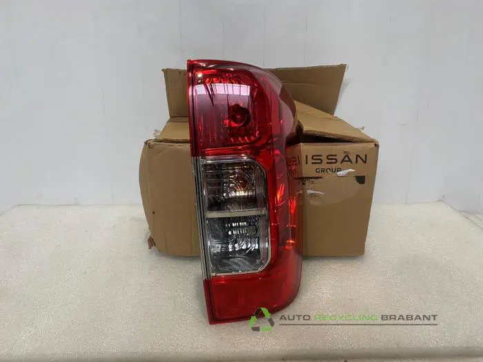 Achterlicht rechts Nissan Navara